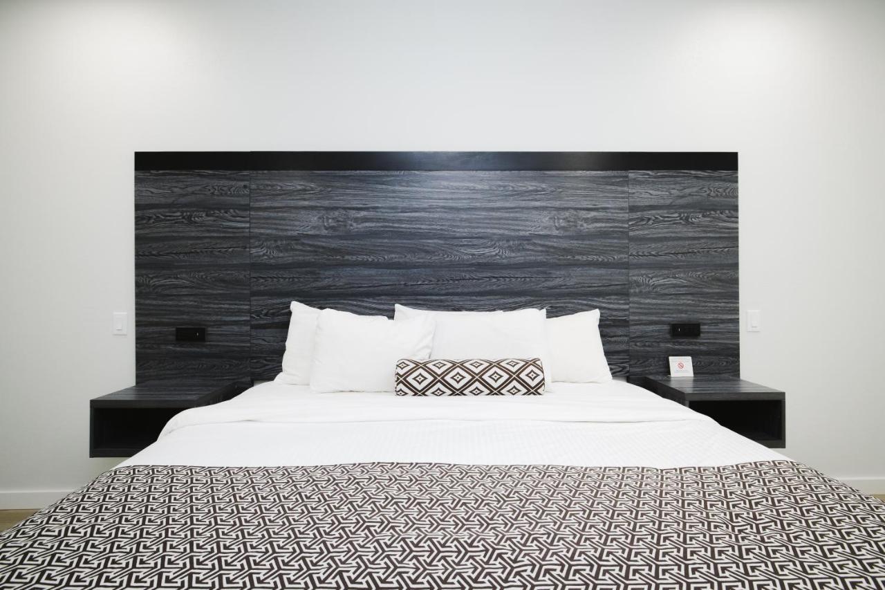 דיר פארק Sapphire Inn & Suites מראה חיצוני תמונה