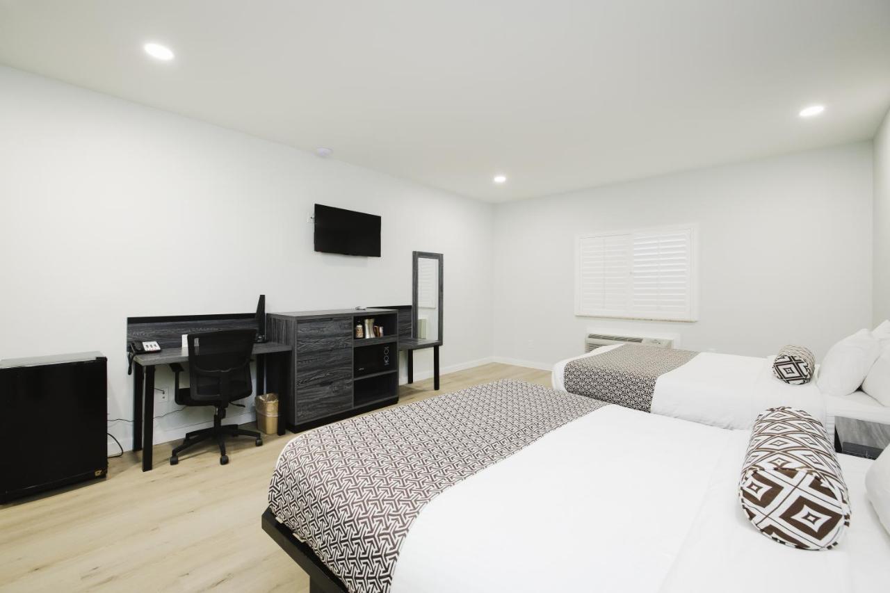 דיר פארק Sapphire Inn & Suites מראה חיצוני תמונה