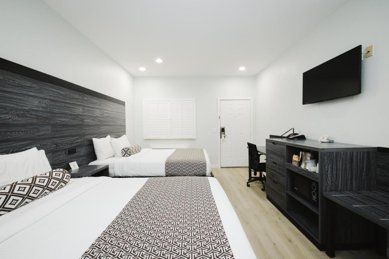 דיר פארק Sapphire Inn & Suites מראה חיצוני תמונה