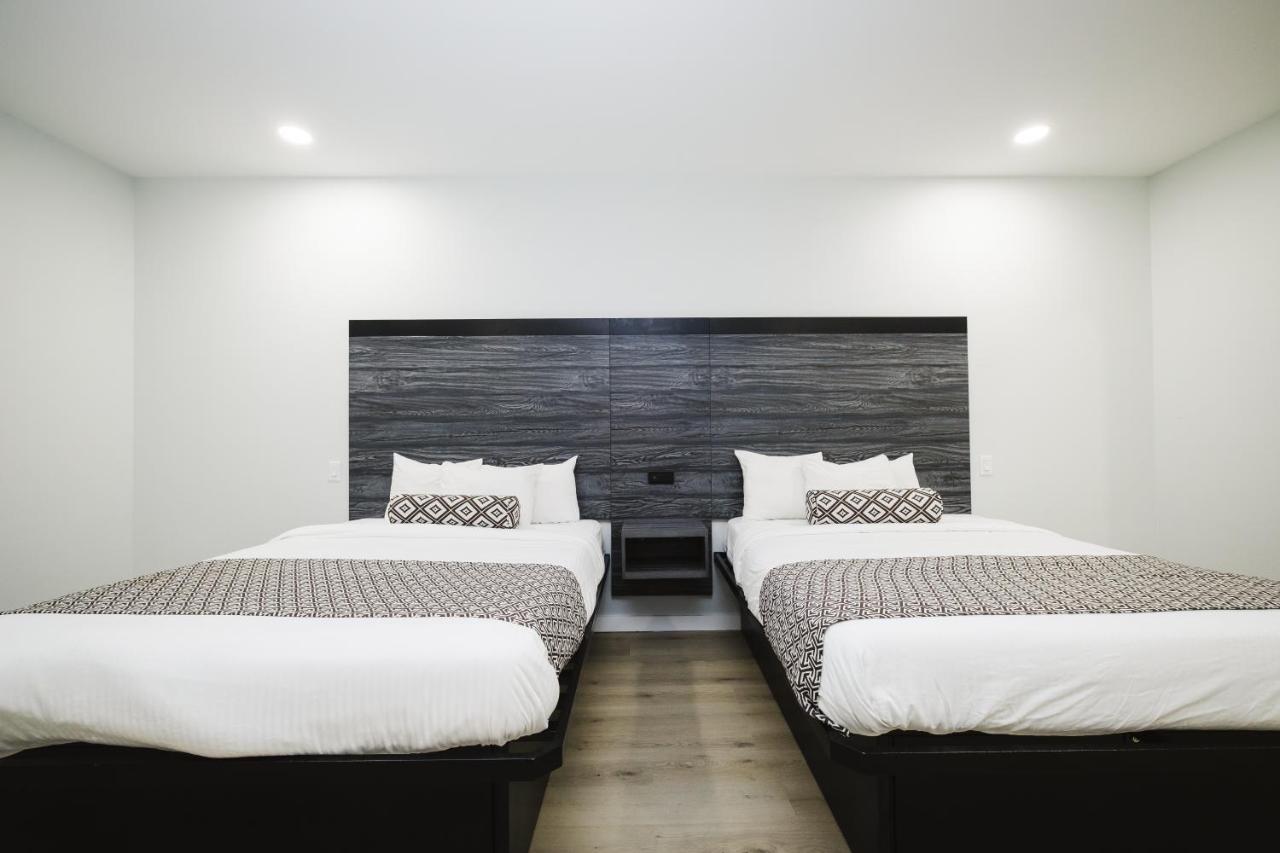 דיר פארק Sapphire Inn & Suites מראה חיצוני תמונה
