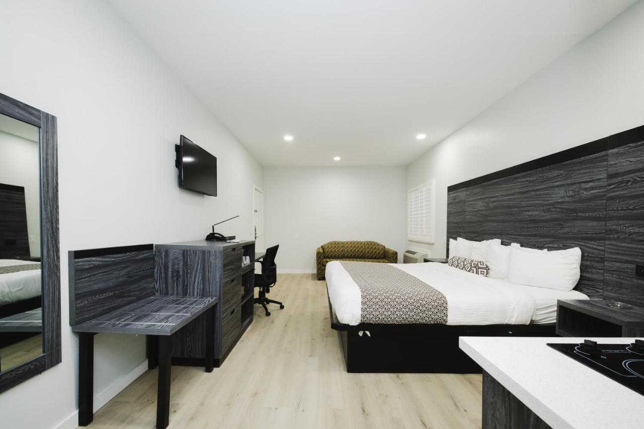 דיר פארק Sapphire Inn & Suites מראה חיצוני תמונה