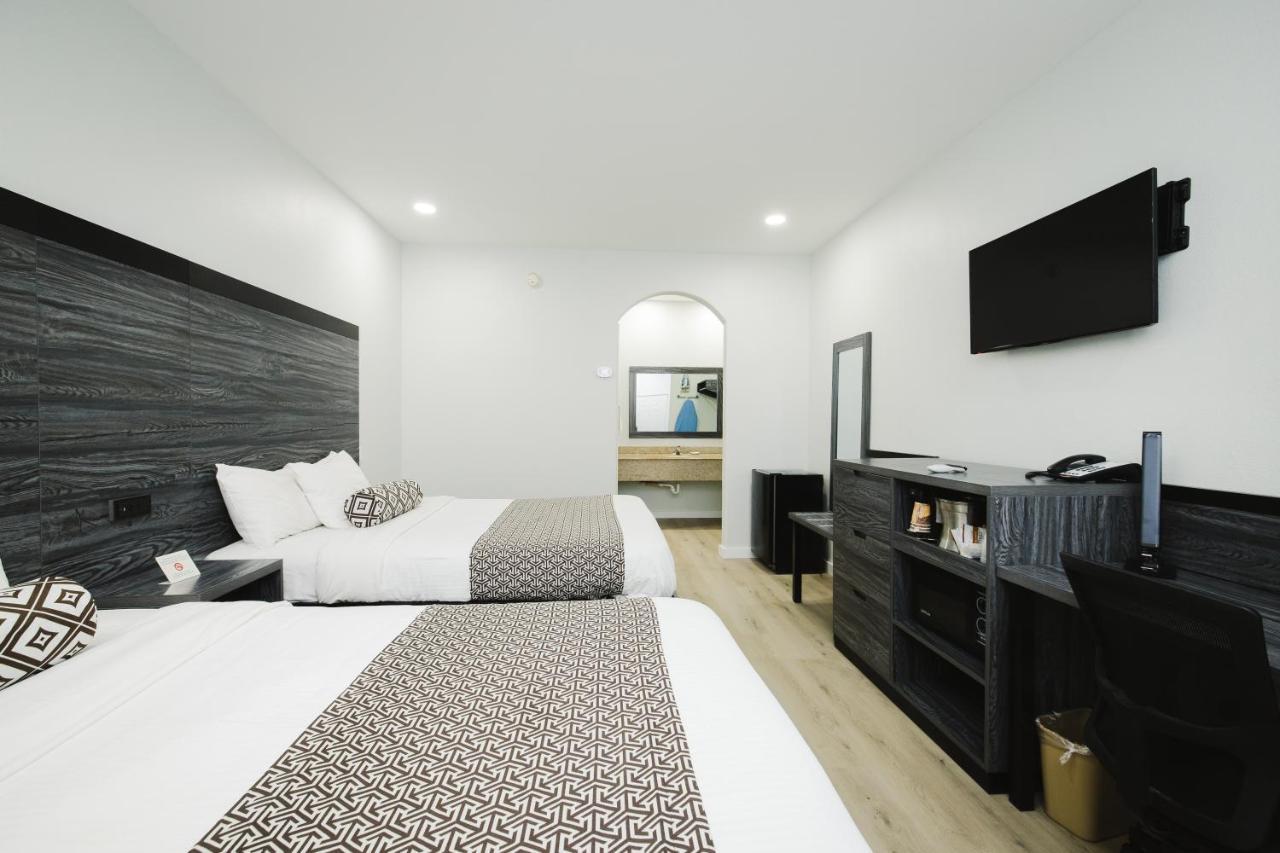 דיר פארק Sapphire Inn & Suites מראה חיצוני תמונה