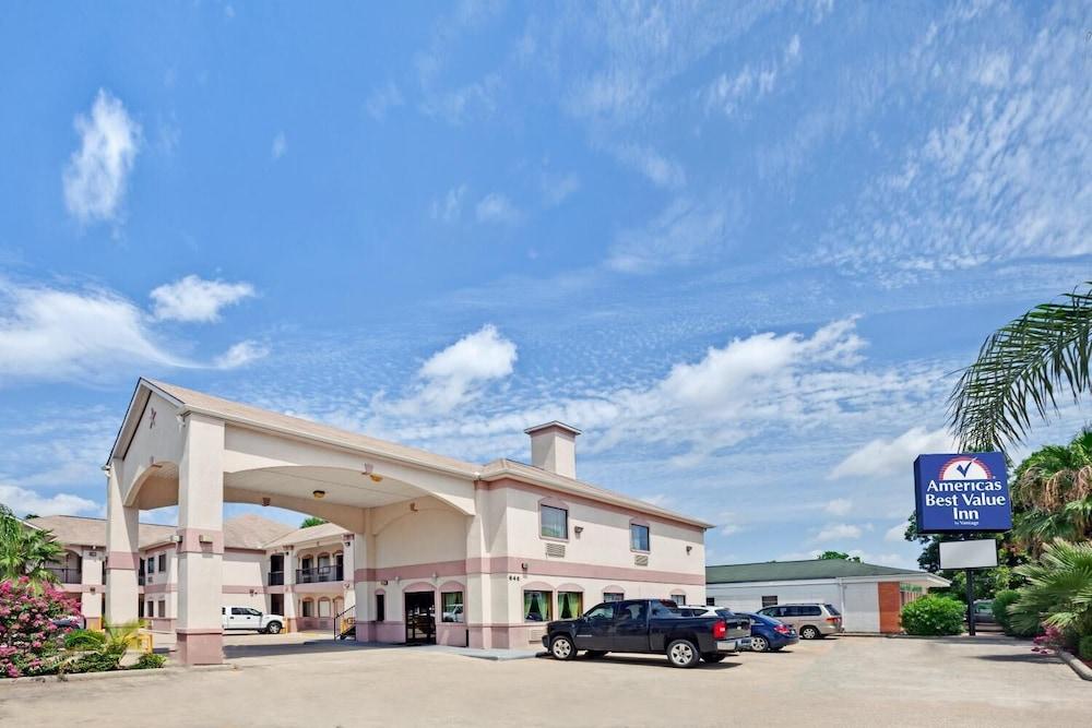 דיר פארק Sapphire Inn & Suites מראה חיצוני תמונה